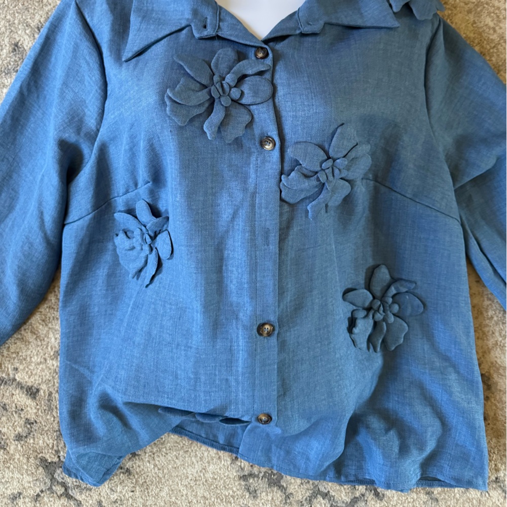 Source Unknown Blue Button Down Shirt with Floral… - image 2